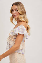 Load image into Gallery viewer, Demure Floral Top
