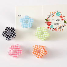 Load image into Gallery viewer, Checkered Flower Assorted Mini Claw Hair Clip Set
