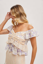 Load image into Gallery viewer, Demure Floral Top
