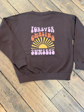 Load image into Gallery viewer, Chasing Sunsets Vintage Graphic Crew
