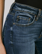 Load image into Gallery viewer, Doing it Right Low Rise Ankle Skinny Jeans
